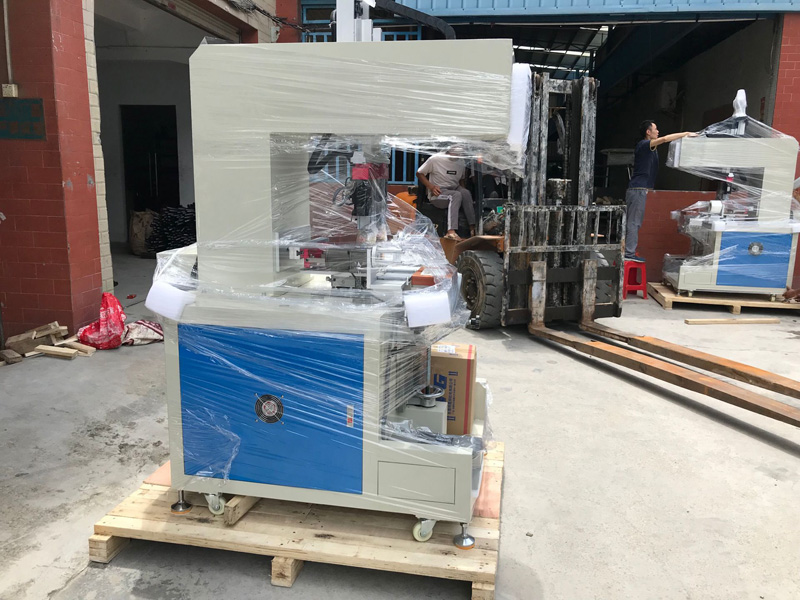 Cliente de Portugal compra una impresora de almohadilla con servomotor de 2 colores