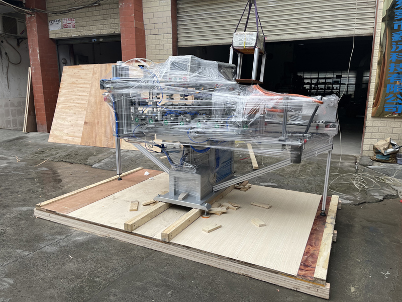 Impresora tampográfica Six Colors Christmas Ball vendida a Ucrania