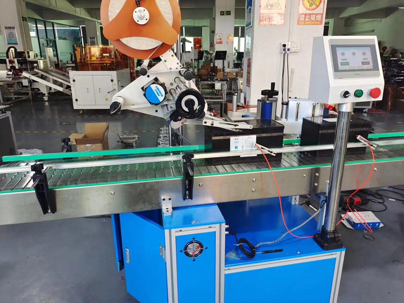 Máquina etiquetadora automática Enviar a Emiratos Árabes Unidos